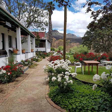 Over The Mountain Guest Farm George Esterno foto