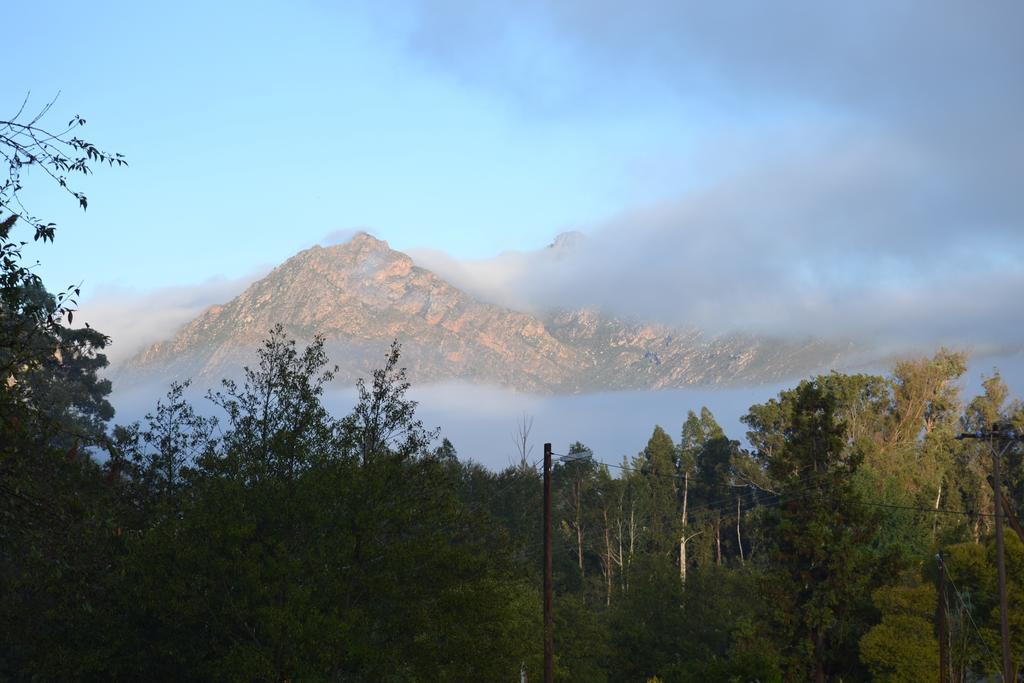 Over The Mountain Guest Farm George Esterno foto