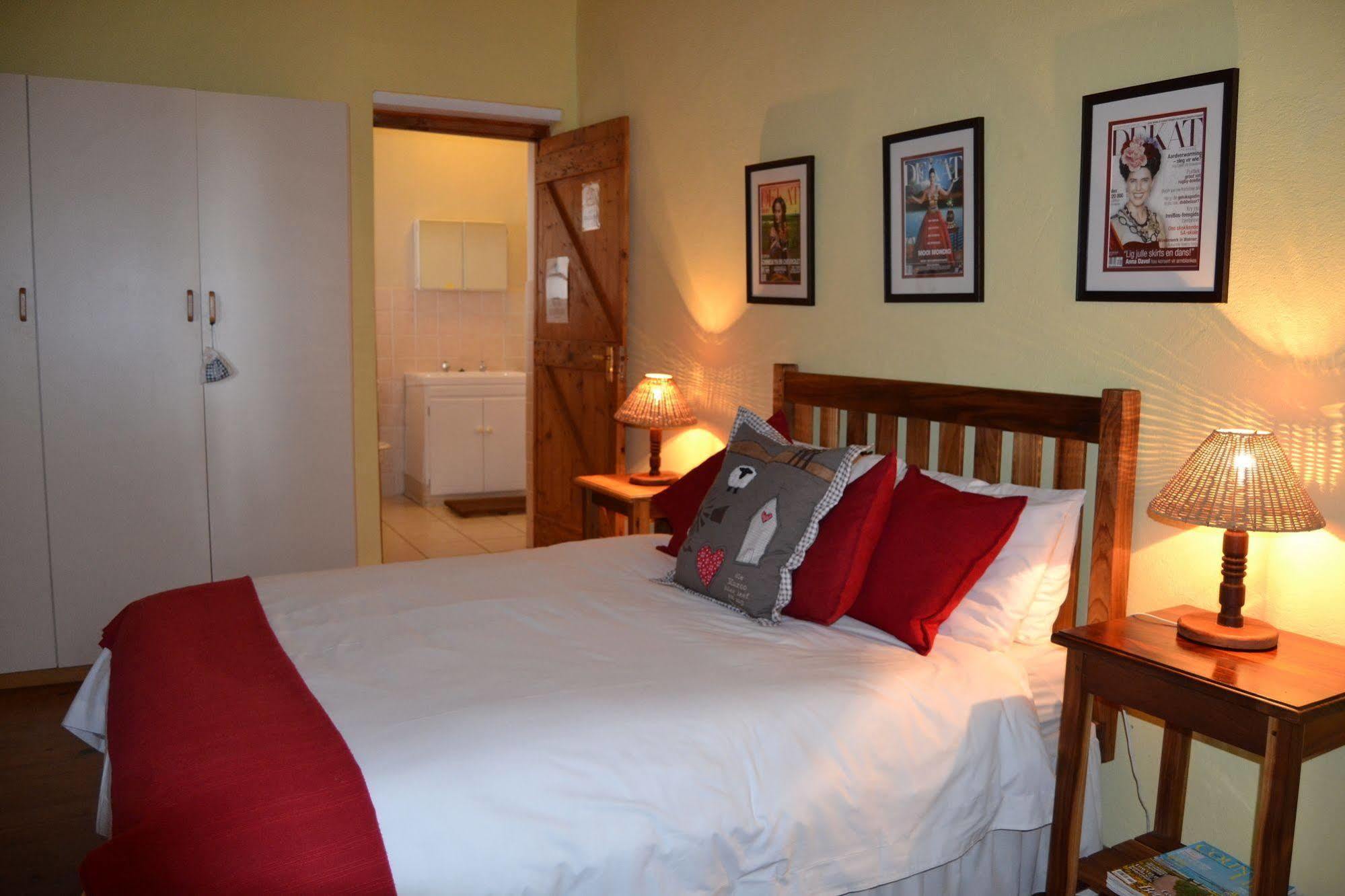 Over The Mountain Guest Farm George Esterno foto